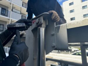 シリンダー連結部取外し